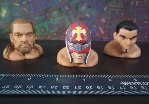 Wwe vintage thumb wrestling - wwe,