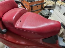 Sella rossa per Piaggio Hexagon 125