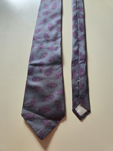 Cravatta classica uomo vintage