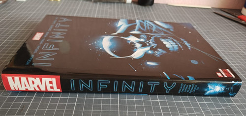 Infinity copertina rigida