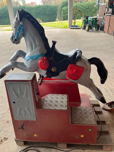 Giostra vintage cavallo - giostra, a