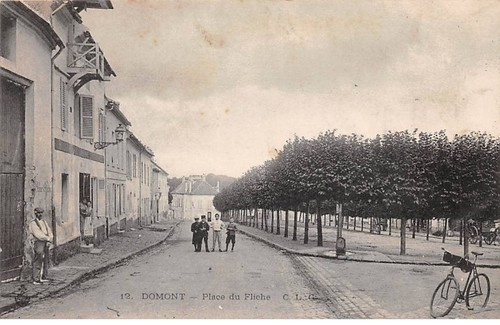 Domont san56192 place - -,