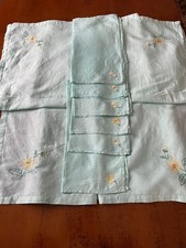 TOVAGLIA vintage ricamata a