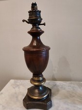 Base per lampada inglese in legno e ottone cm. 47 x 18 in buono stato