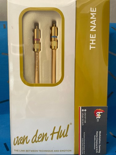 Van den hul the name - den, coppia