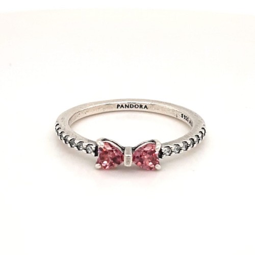 Anello con fiocco rosa