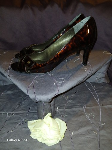 Stuart weitzman décolleté - stuart,