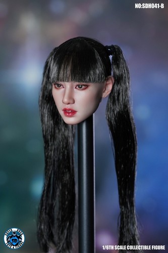 Scultura testa donna - di,