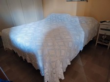 Vendo coperta uncinetto, bellissima bianca, in buonissime condizioni