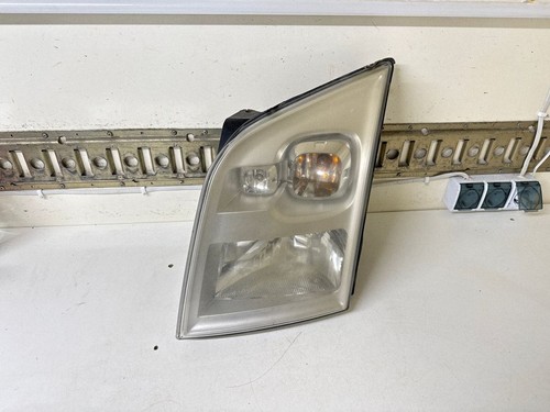 Faro proiettore anteriore