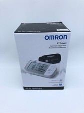 Misuratore di pressione elettronico Omron X7 Smart da braccio Bluetooth