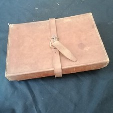 Antica scatola in cuoio con