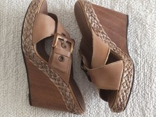 SANDALI  - ZOCCOLI  ESTIVI   GEOX con ZEPPA in legno – colore CAMEL – taglia 37 