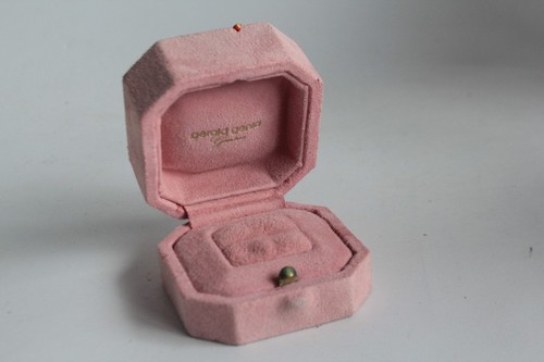écrin pour bague gerald genta - bague,