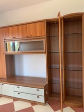 parete attrezzata soggiorno più tavolino