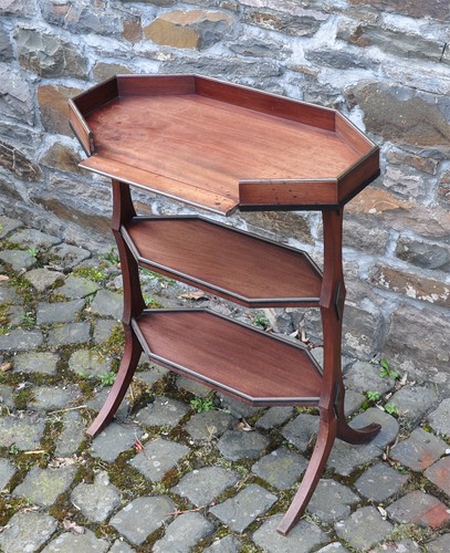 Antico tavolino piano mogano