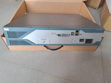 Router Cisco Serie 2800 Model: Cisco 2851