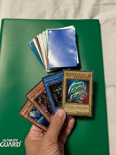 Drago bianco occhi - yu-gi-oh!,