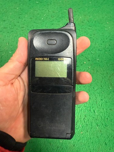 Cellulare motorola micro tac - cellulare;,