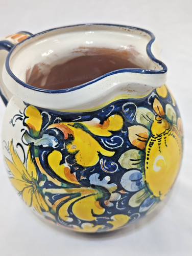 Brocca ceramica italiana