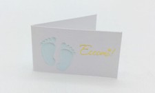 50 Bigliettini bomboniere nascita maschio con piedini e scritta eccomi