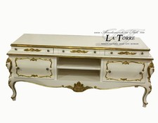 Mobile TV in Stile Barocco