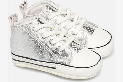 Scarpe sportive culla bimba