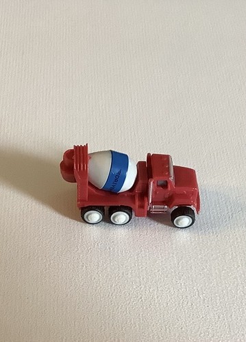 Camion miscelatore cemento