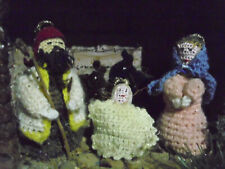 CAPANNA PRESEPE con Nativita 'all'uncinetto. Ritorna Carlo e il suo NATALE .