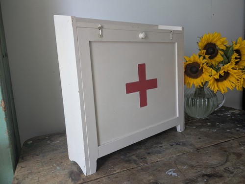 Armadietto porta medicinali