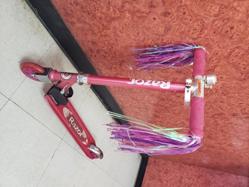 Razor kick scooter red - a,