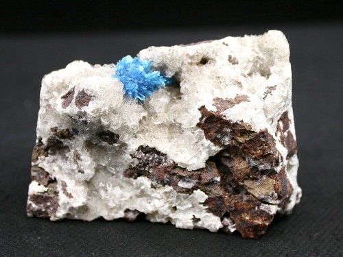 Cavansite pentagonite sur - cavansite/pentagonite,