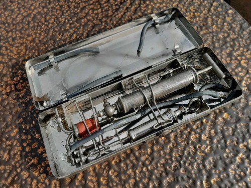 Antichi strumenti medici