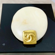 CHANEL Coco Mark spilla