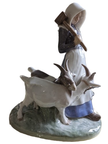 Grande statuina porcellana