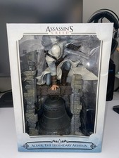 FIGURE ALTAIR SU CAMPANA 28 CM ASSASSIN'S CREED ORIGINALE