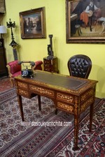 Scrittoio da centro stile