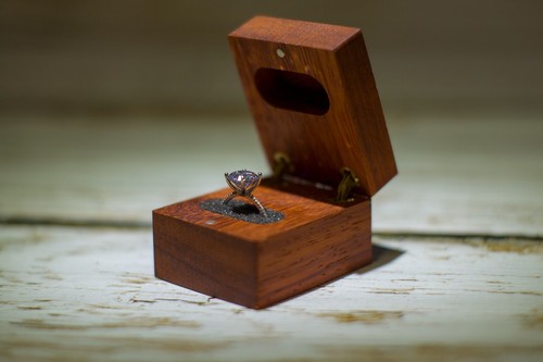 Scatola porta anelli - , di