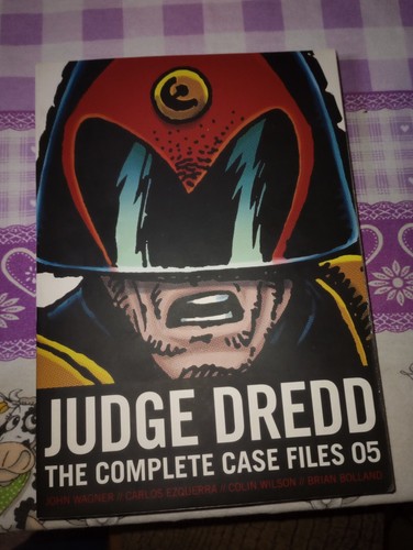 Judge dredd complete case - dredd,