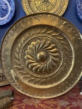 Piatto elemosiniere in ottone