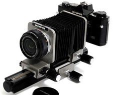Fotocamera Olympus OM-1 con