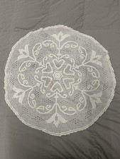 CENTRINO TONDO ALL'UNCINETTO