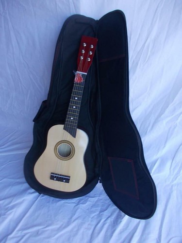 Chitarra con corde - chitarra,