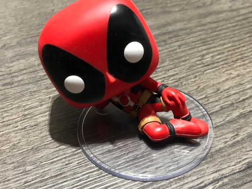 Funko pop deadpool laying - pop!,
