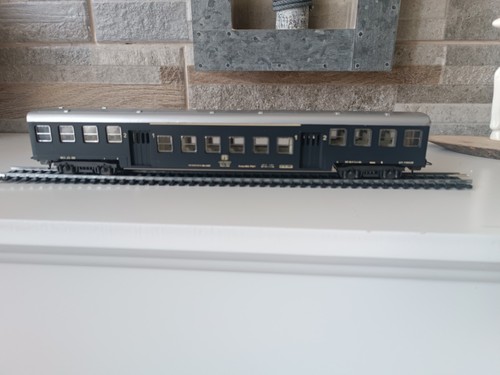 Carrozza piano ribassato - carrozza,