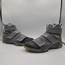 Taglia 11 - Nike LeBron Zoom