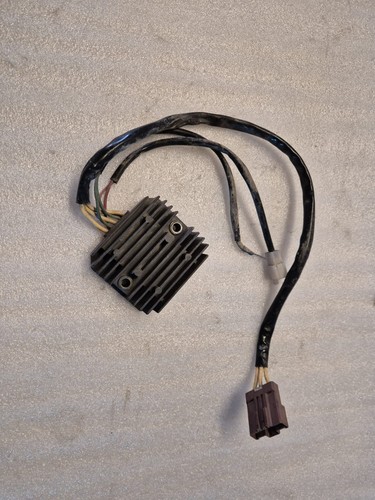 Regolatore tensione - regolatore,