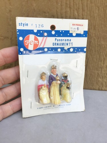 Confezione tre statuine - tre,