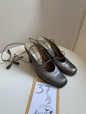 Scarpe YSL con  lacci alla