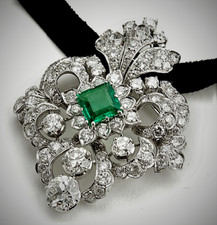 Spilla con ciondolo in